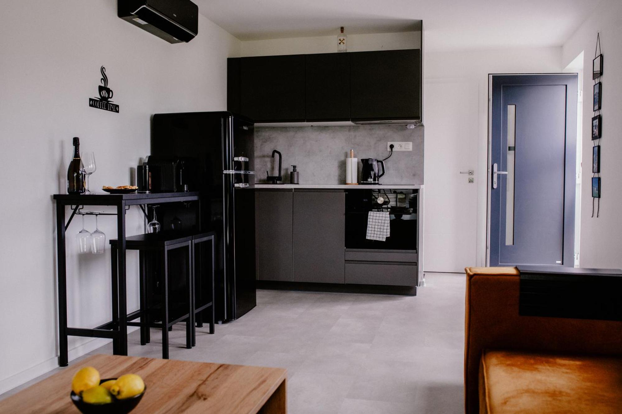 Apartment Fratello Šoporňa Zewnętrze zdjęcie
